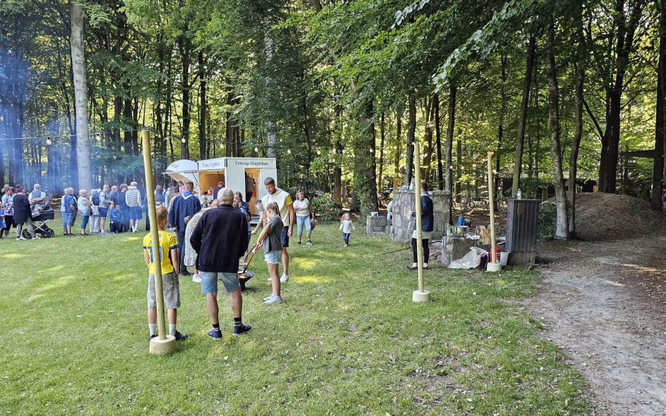 Billeder fra Midsommerfest I Tistrup anlæg 2025