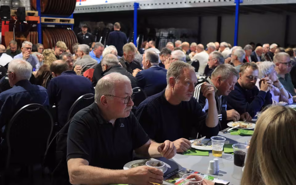 Verdensmester kastede glans over sponsoraften