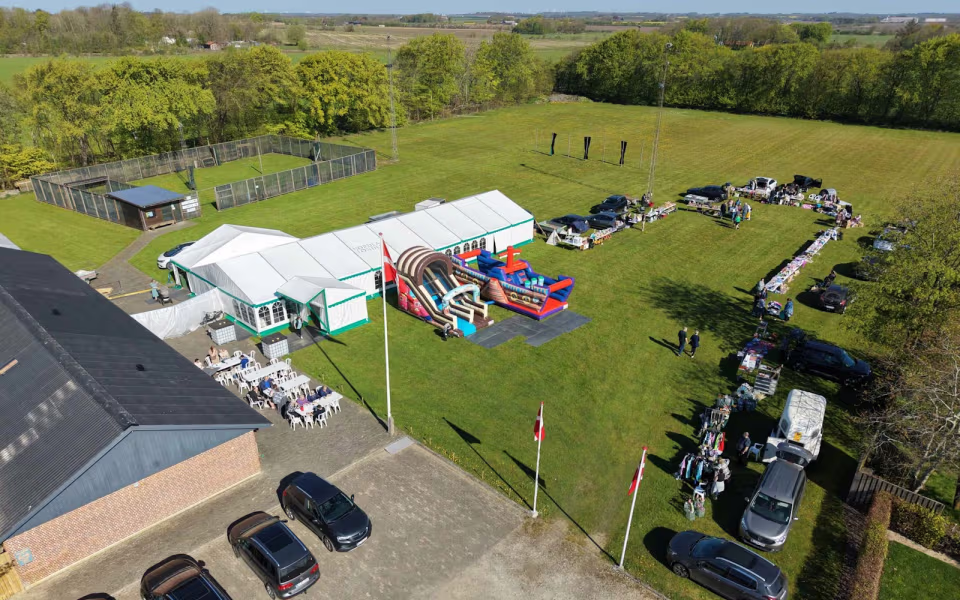 Ved Landsbyfesten i Gårde, var der også i år en god stemning og sommervejret viste sig også fra sin bedste side.