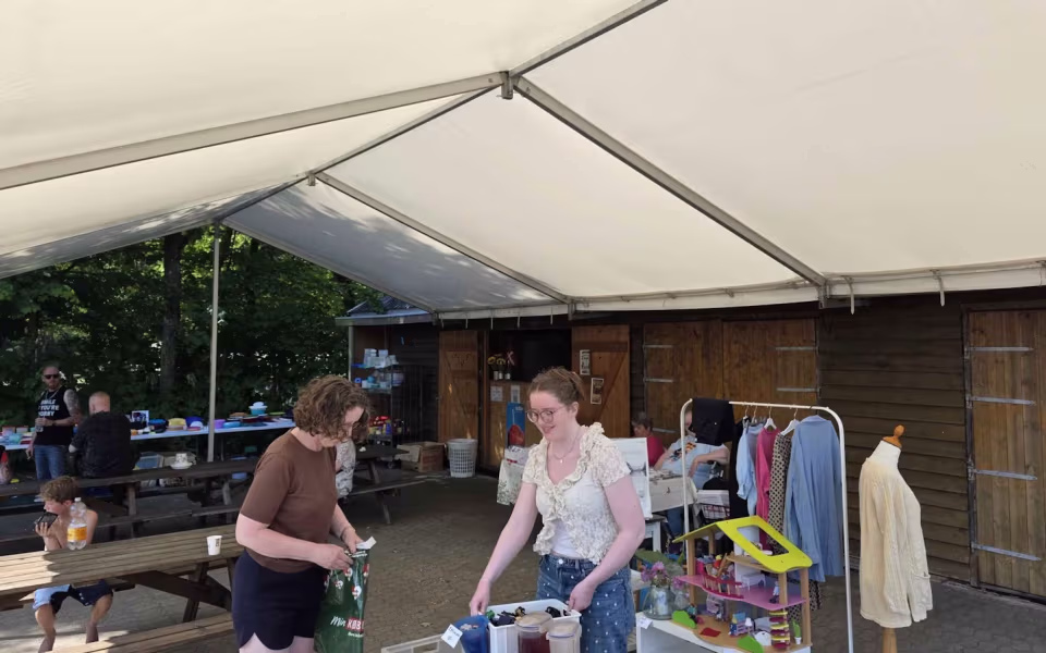 Loppemarked på Ølgod Camping blev en varm fornøjelse