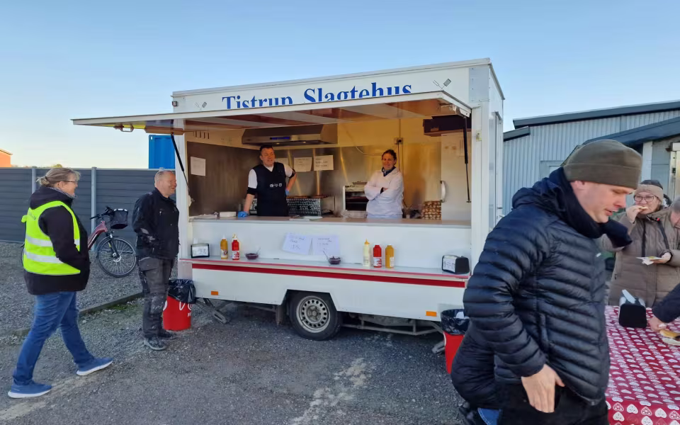 Stor aktivitet hos Tistrup Slagtehus på årets næstsidste dag
