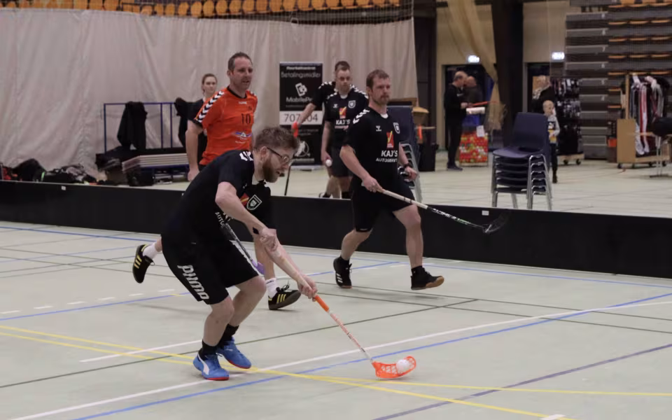 Varde-mesterskab i floorball afholdt