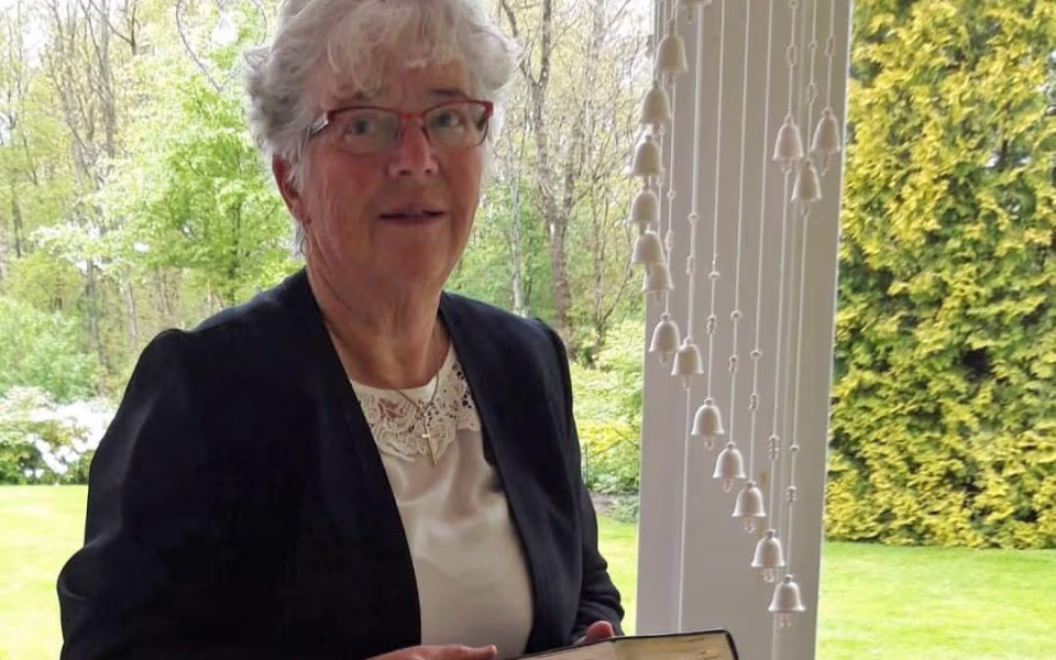 Kirkesanger Ruth Lilian Kristensen fejrer 40 års jubilæum ved Ansager Kirke
