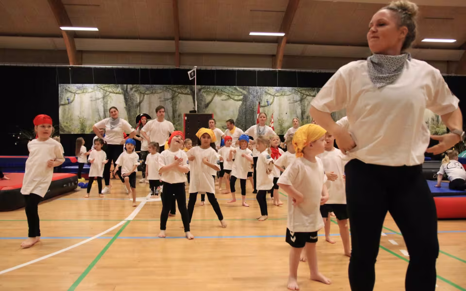 Forårsstemning i Outrup med GUB Gymnastik