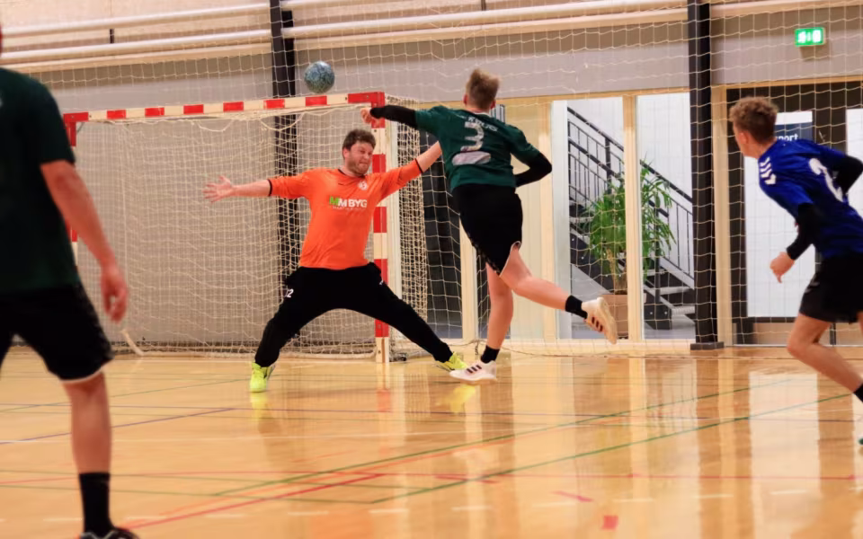 Begge Blåbjerg Hold Led Nederlag
