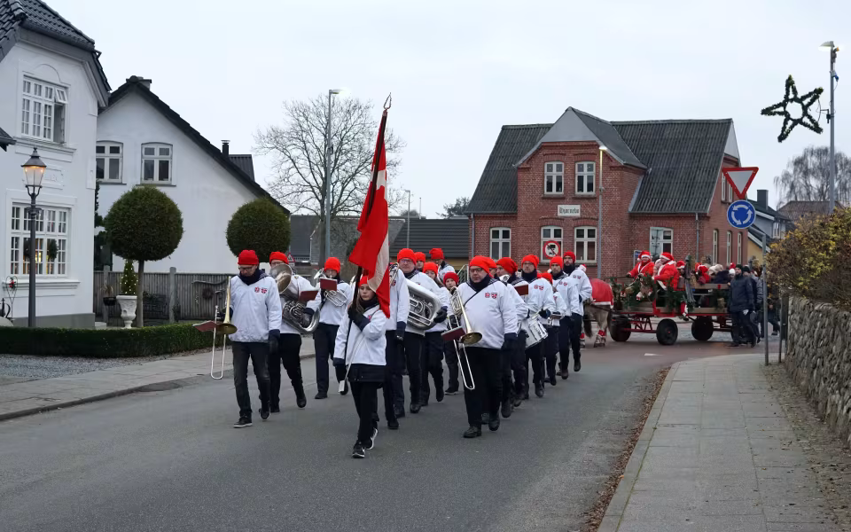 Juleoptoget i Ansager. En populær tradition, der bliver holdt i hævd af borgerforeningen.