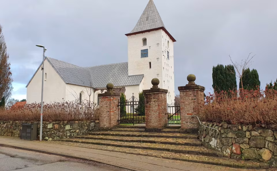 Høstgudstjeneste i Ansager Kirke 6. september kl. 10.30 med høstsalmer og æblekage. Høstofferet går til julehjælp i sognet.