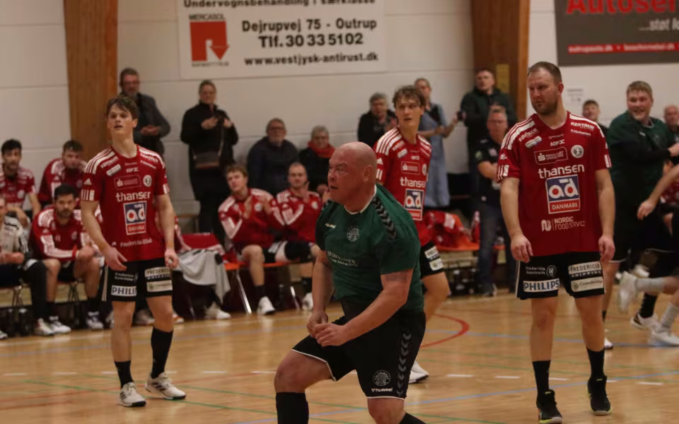 Blåbjerg HK  fejrer håndboldfest trods nederlag