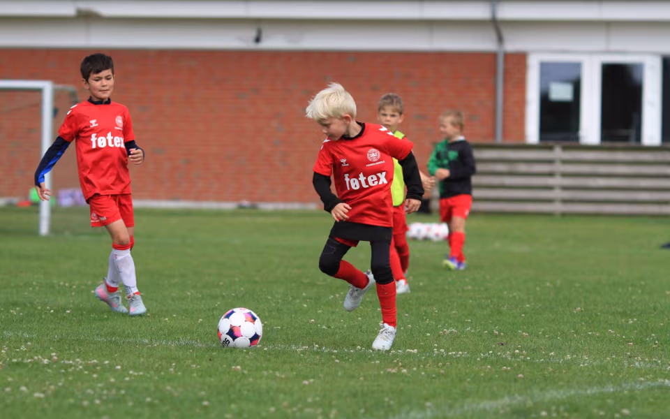 Sol over fodboldskolen