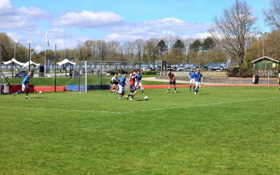 Serie 1 fodbold - HTS blev matchet hårdt i Haderslev