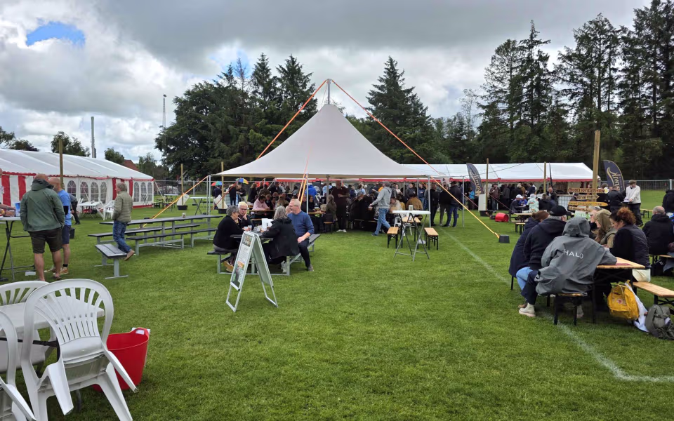 Ølgod BEER Festival 2026 bød på smag, musik og fællesskab - Se billeder fra dagen.