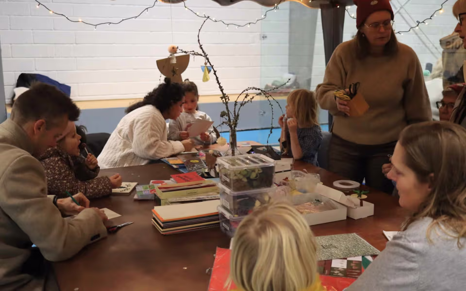 Julemarked samlede Billum i hallen