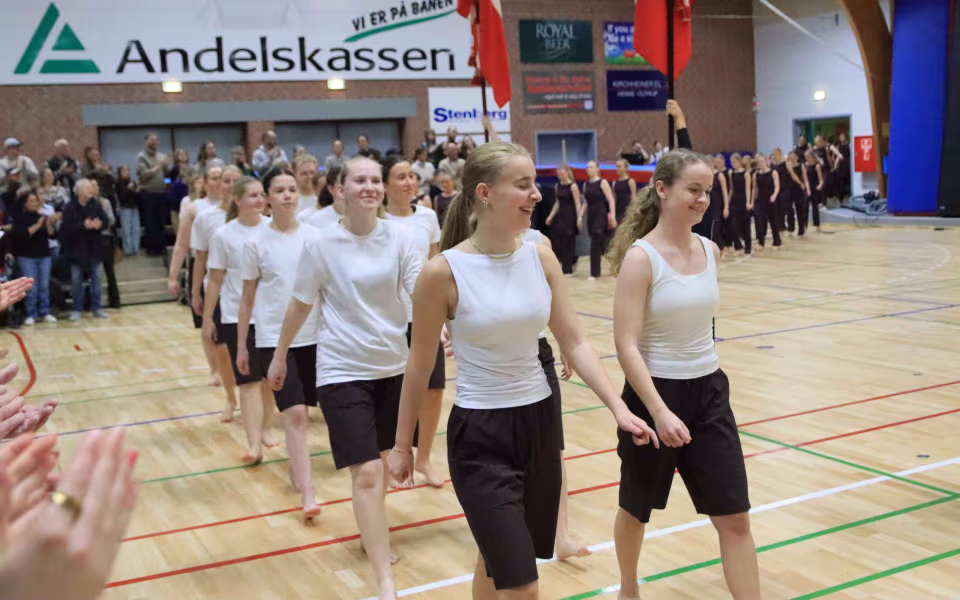 Julegymnastik samler fuldt hus