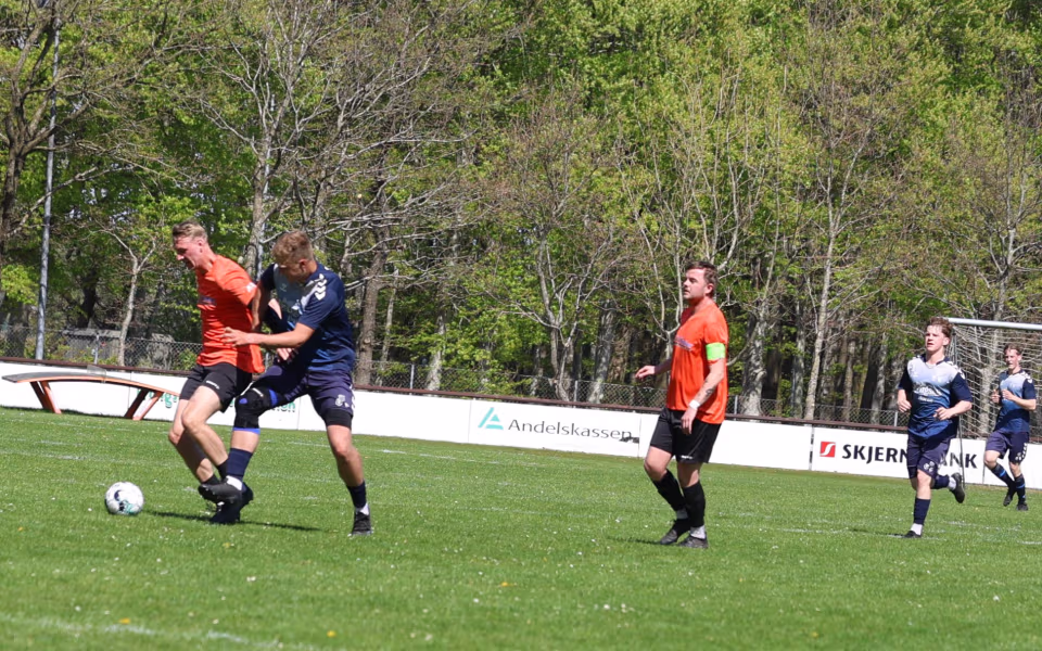 HTS fodbold serie 3 herre tabte 0 -1 til Alslev på Tistrup Stadion.