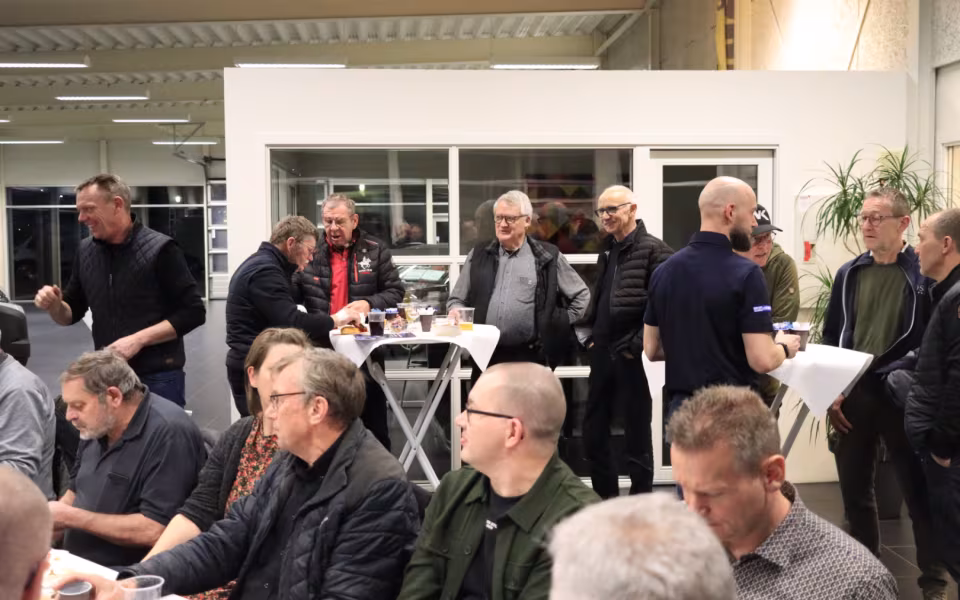 Speedwayfans samledes til sæsonstartaften