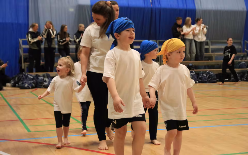 Forårsstemning i Outrup med GUB Gymnastik
