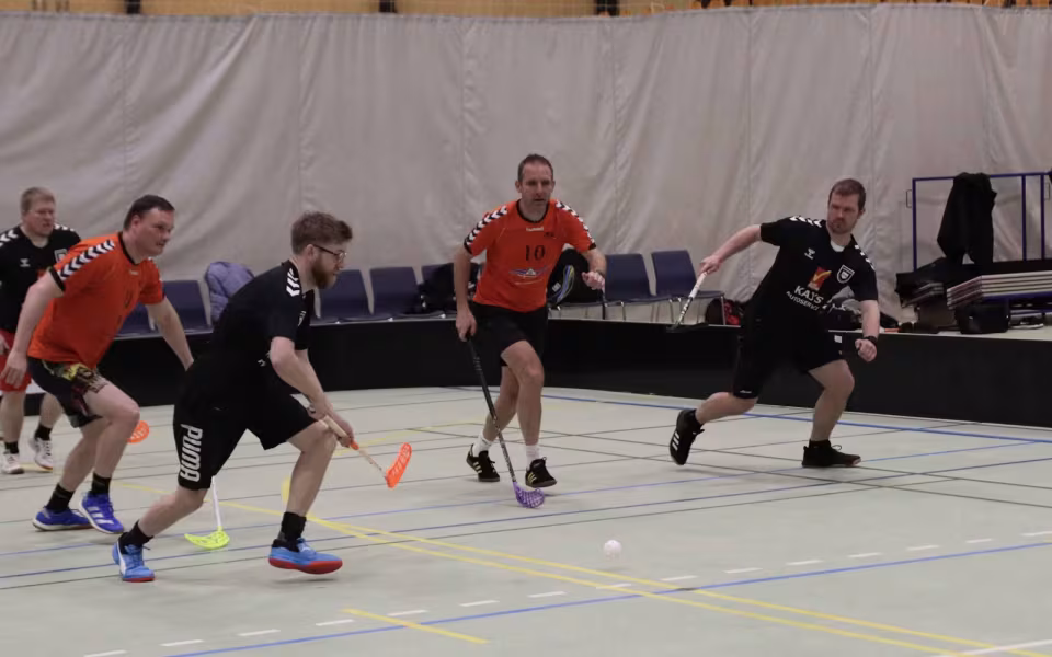 Varde-mesterskab i floorball afholdt