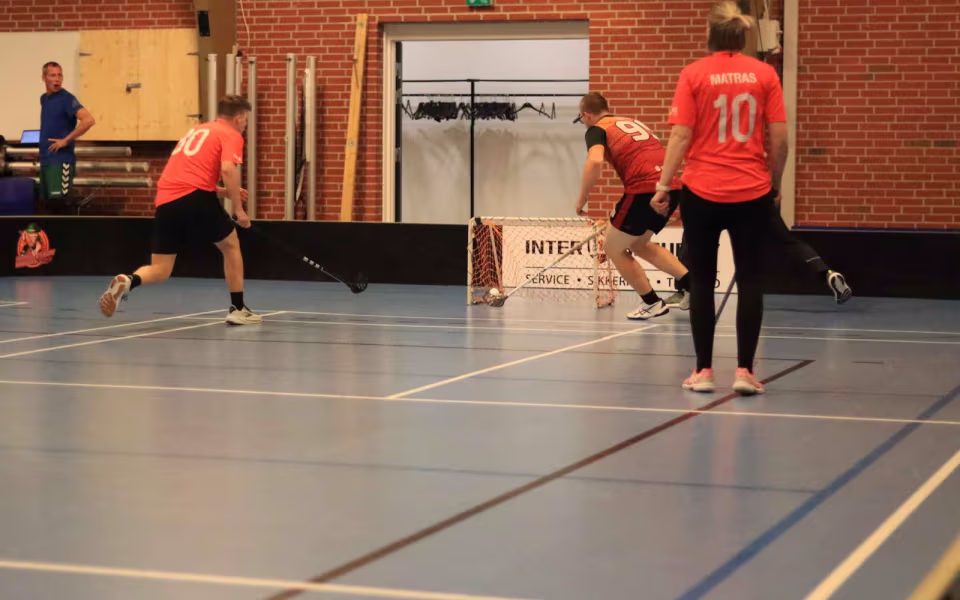 Floorball-sæson skudt i gang