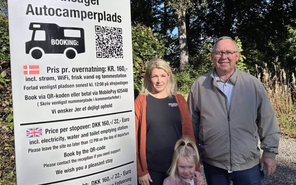 Ansager Hytteby og Autocamper Plads set fra oven