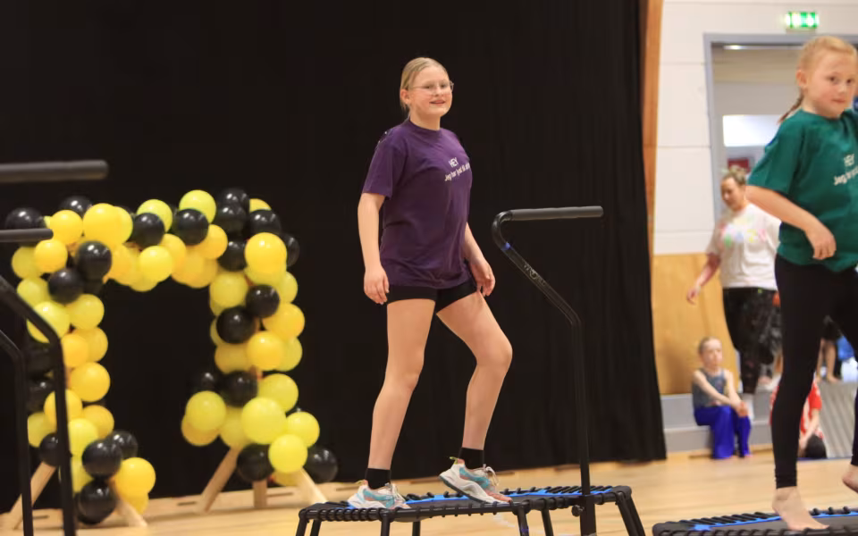 Forårsopvisning styrker integration i Outrup