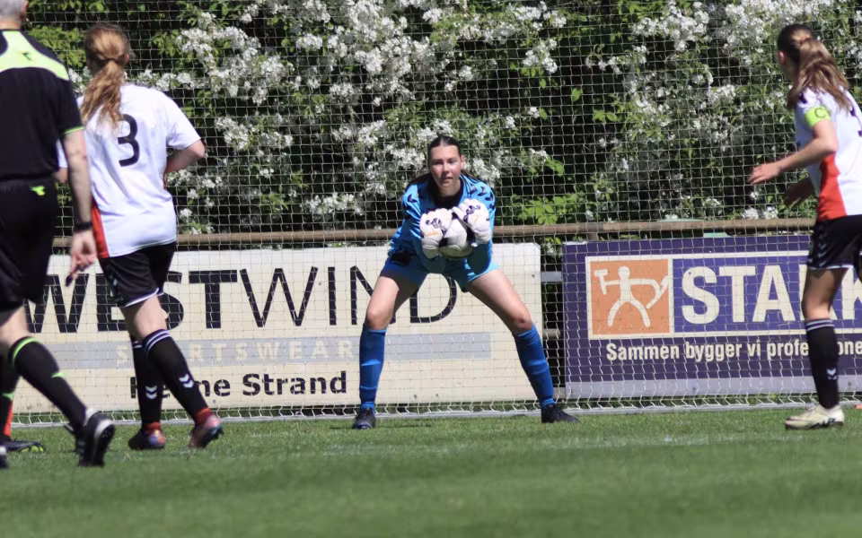 Varde U-19 piger sejrer hjemme