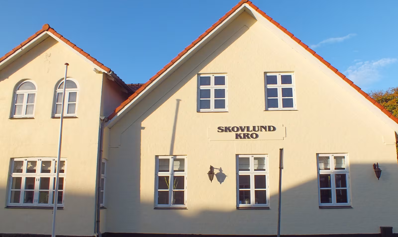 Stegt flæsk med persillesauce - kr. 85,00