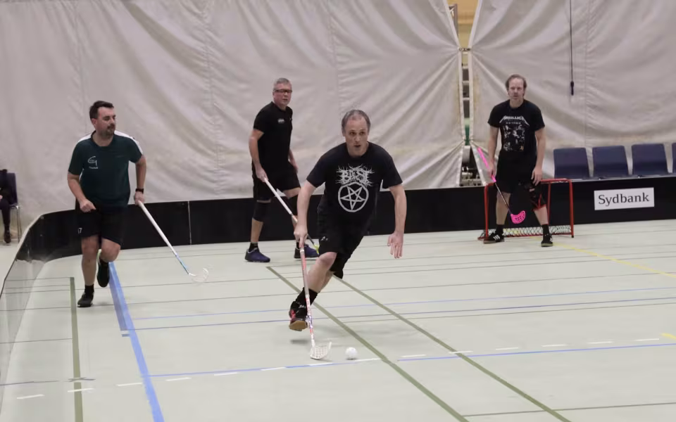 Varde-mesterskab i floorball afholdt