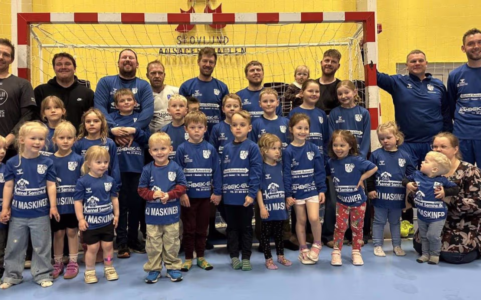 Børn løber for AIF Håndbold