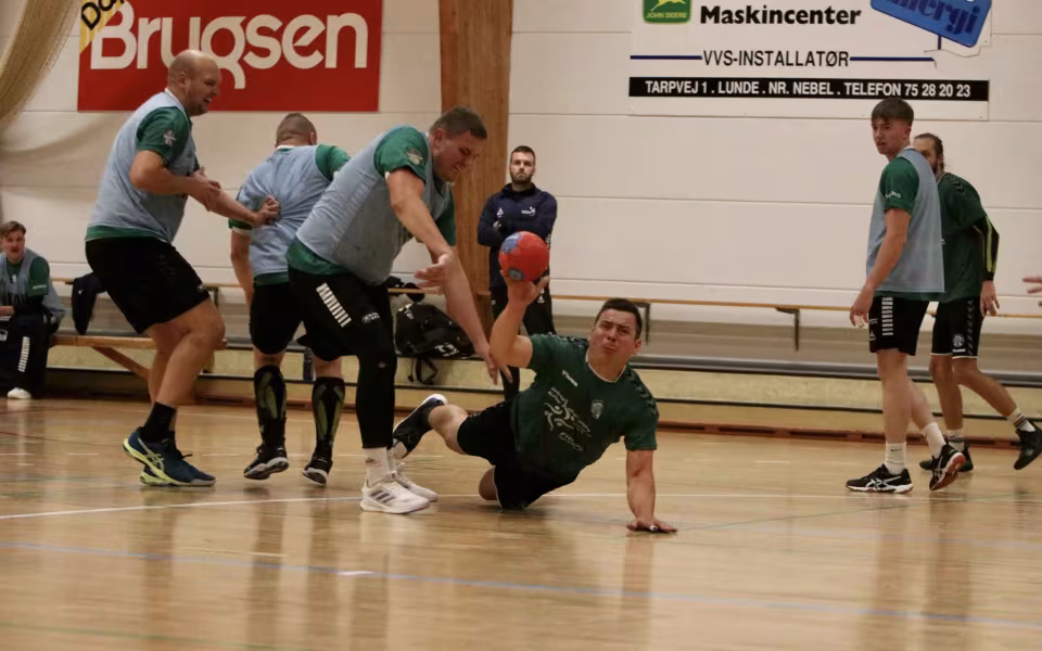 Blåbjerg HK Serie 2  triumferer i topkamp