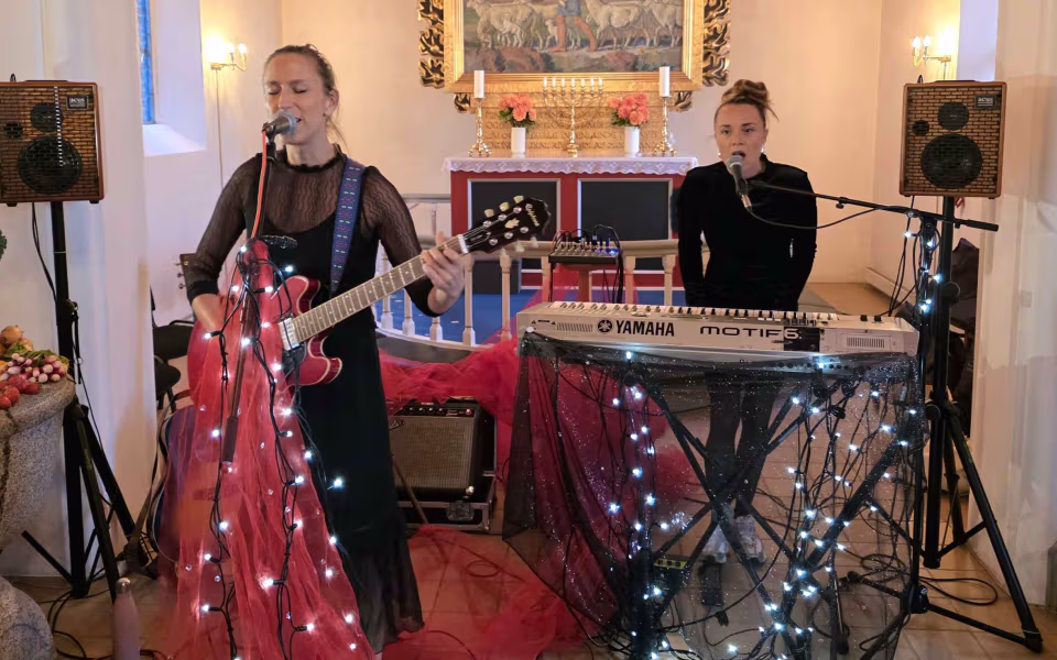 Billeder fra intim koncert med Mathilde Falch i Bejsnap Kirke