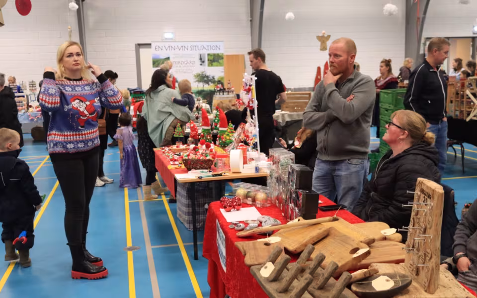 Julemarkedets hygge venter i Billum