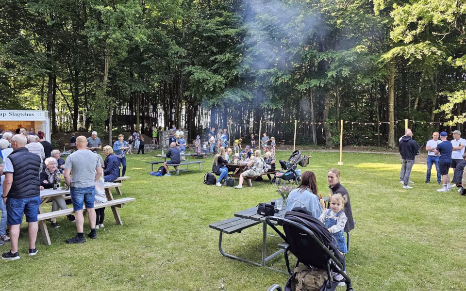 Billeder fra Midsommerfest I Tistrup anlæg 2025