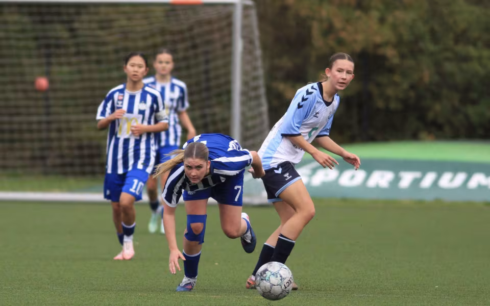 EfB-piger modstod presset og sejrede