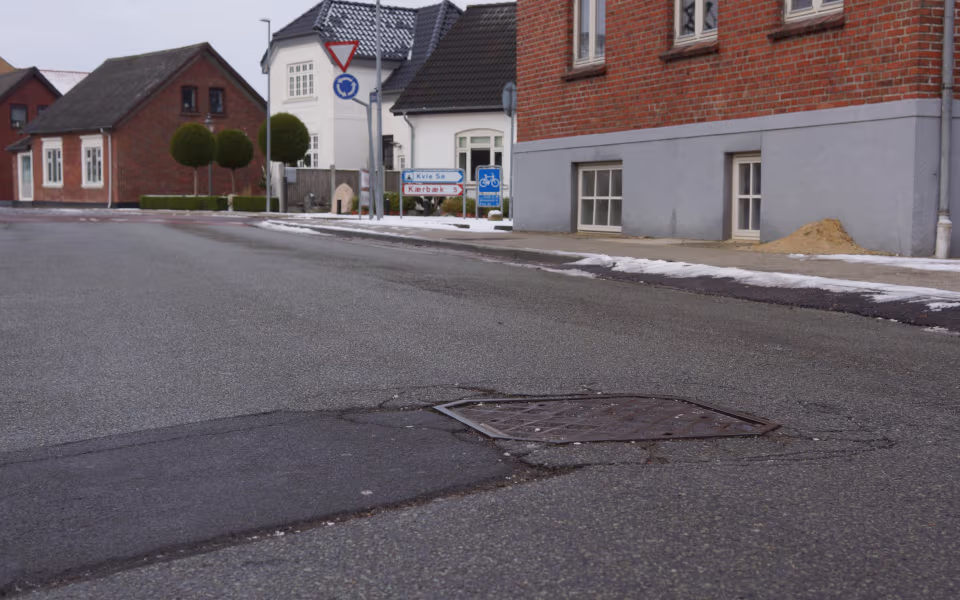 Tidligst i 2025 kommer der nyt asfalt på Østergade