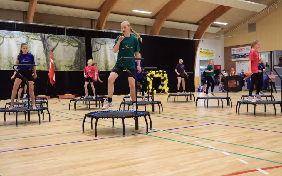 Forårsopvisning styrker integration i Outrup