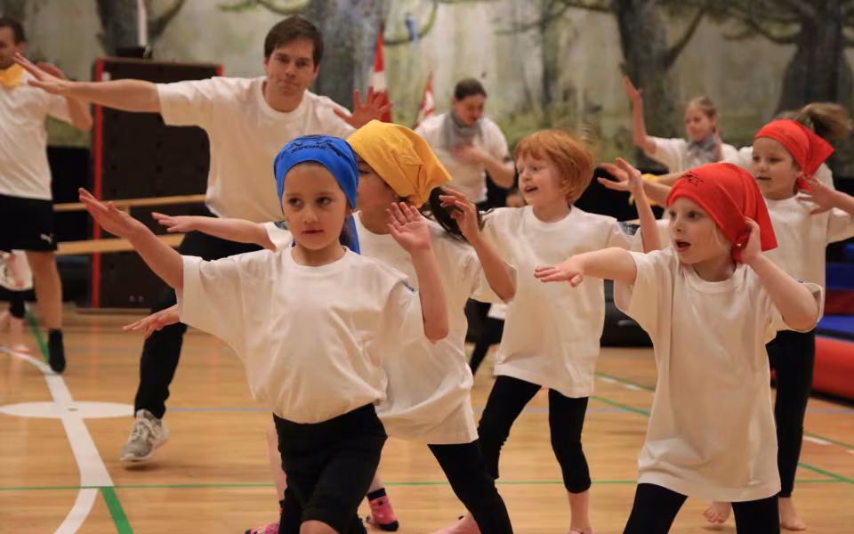 Forårsstemning i Outrup med GUB Gymnastik