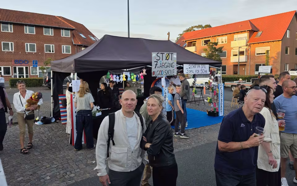 Billeder fra - Et brag af en Late Night fredag aften i Ølgod.