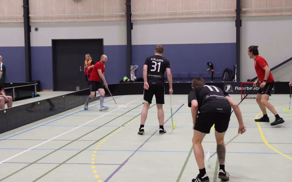 Varde-mesterskab i floorball afholdt
