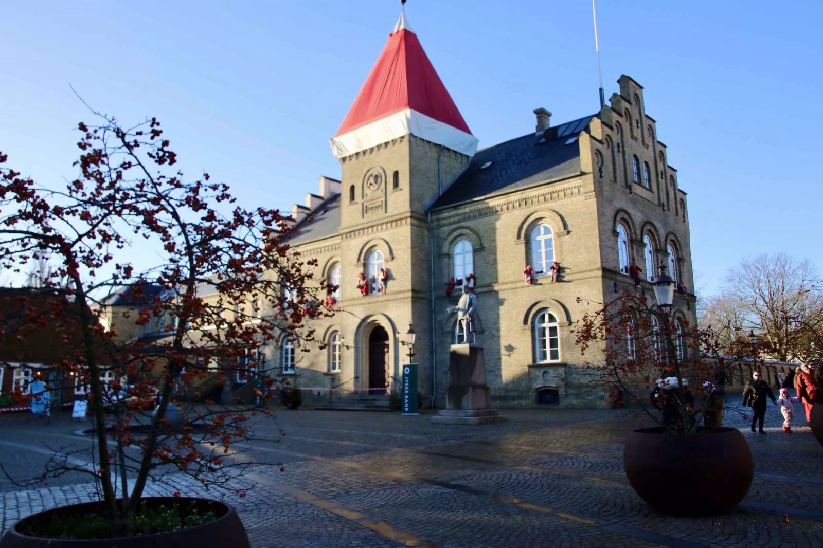 Nisser og magi i  Varde