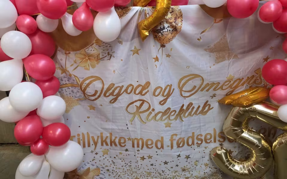 Ølgod & Omegns Rideklub fejrede 50-års jubilæum med taler, opvisning og fællesskab.