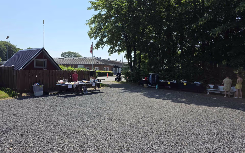 Loppemarked på Ølgod Camping blev en varm fornøjelse
