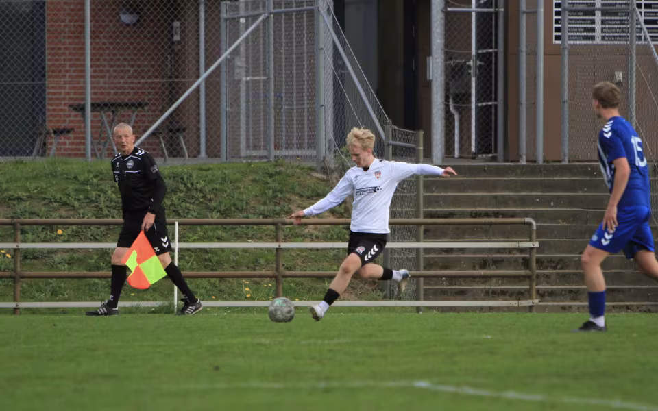 U19 vinder dramatisk lokalopgør