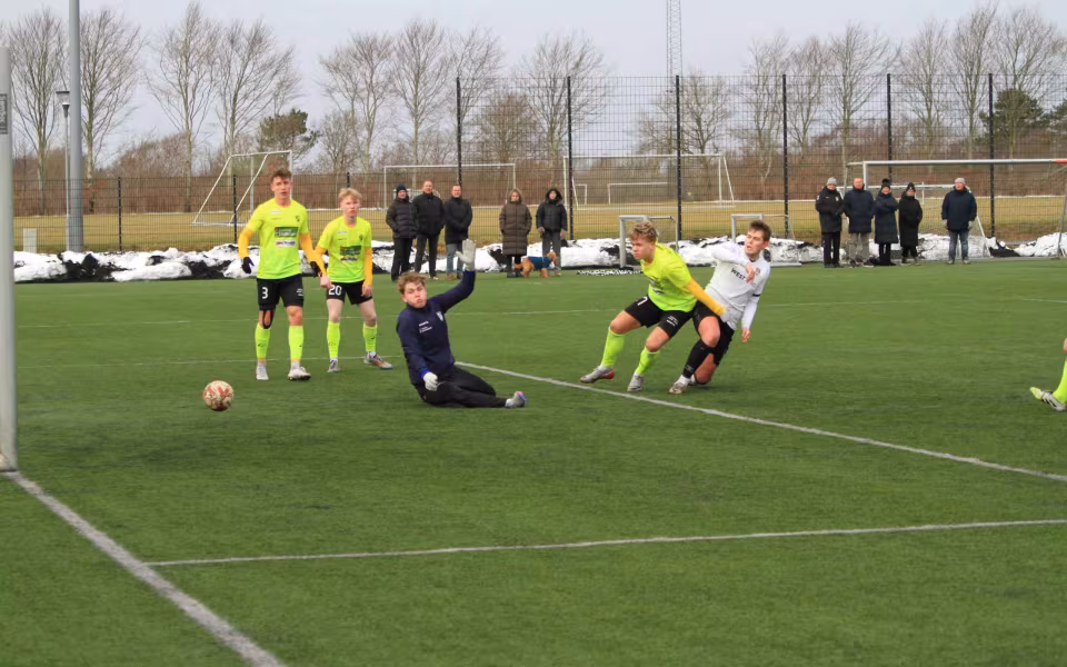 Varde kæmpede, men tabte knebent