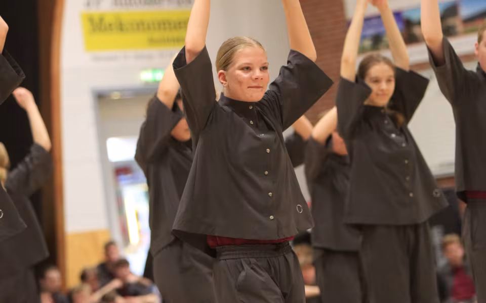 Forårsopvisning styrker integration i Outrup