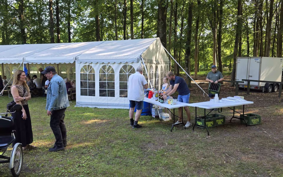 Filmklip og billeder fra Midsommerfest i Tistrup Anlæg