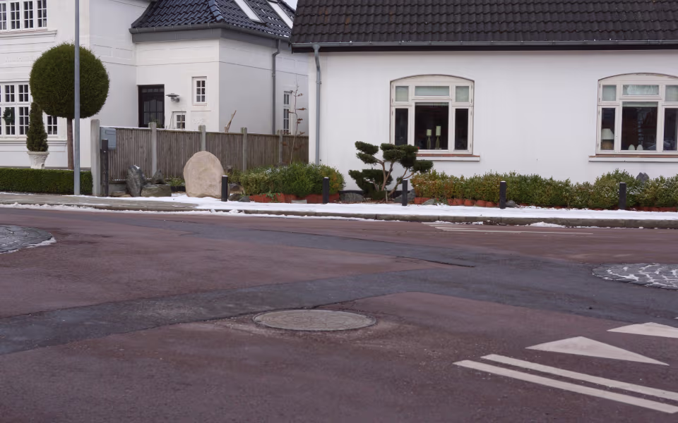 Tidligst i 2025 kommer der nyt asfalt på Østergade
