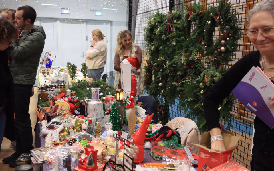 Julemarked samlede Billum i hallen