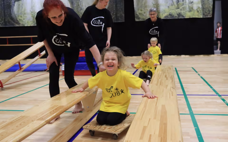 Forårsopvisning styrker integration i Outrup