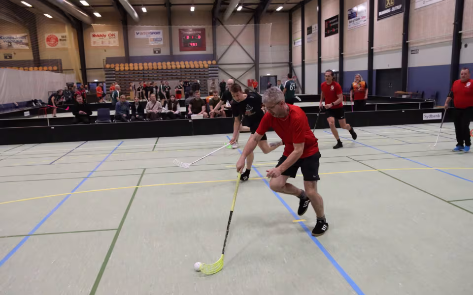 Varde-mesterskab i floorball afholdt