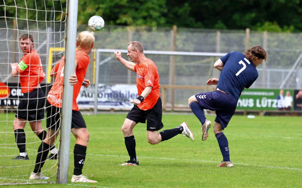 HTS-serie 3 fodbold kan nu selv afgøre deres skæbne i deres pulje - Se billeder